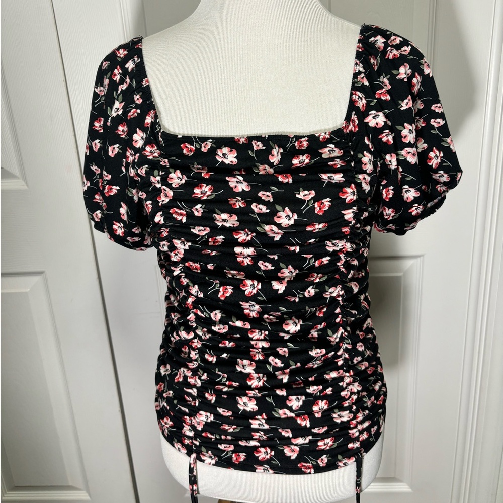 PerSeption Concepts Black and Floral Blouse